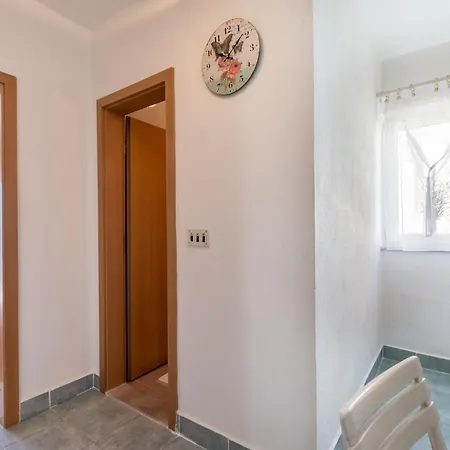 Mirjana Apartamento