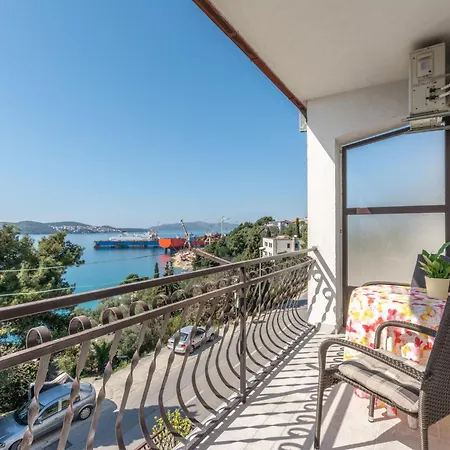 Apartamento Mirjana *